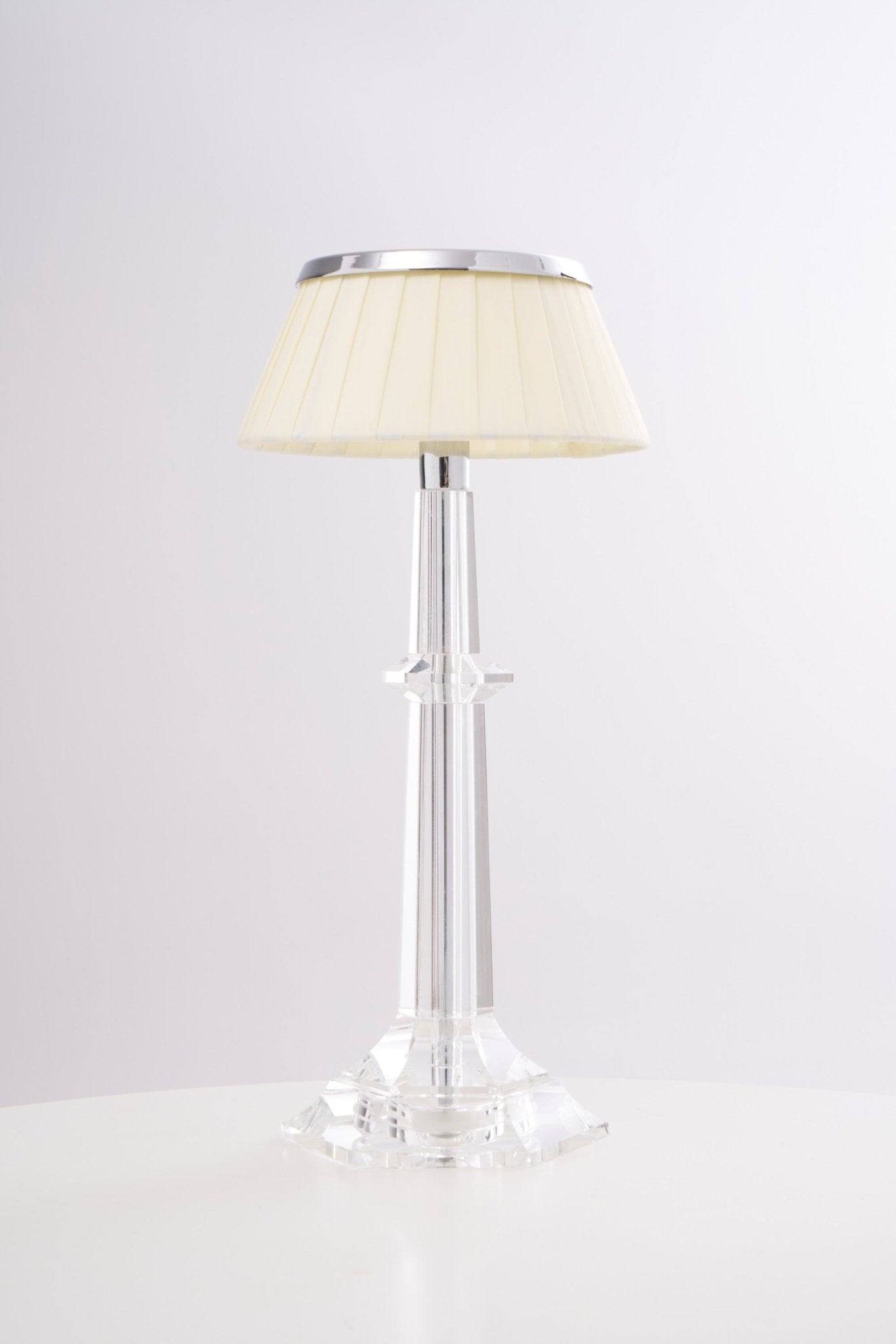 Haloza Fabric Luxurious Table Lamp - Letslighting