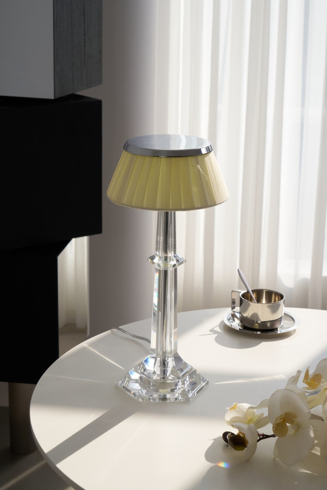 Haloza Fabric Luxurious Table Lamp - Letslighting