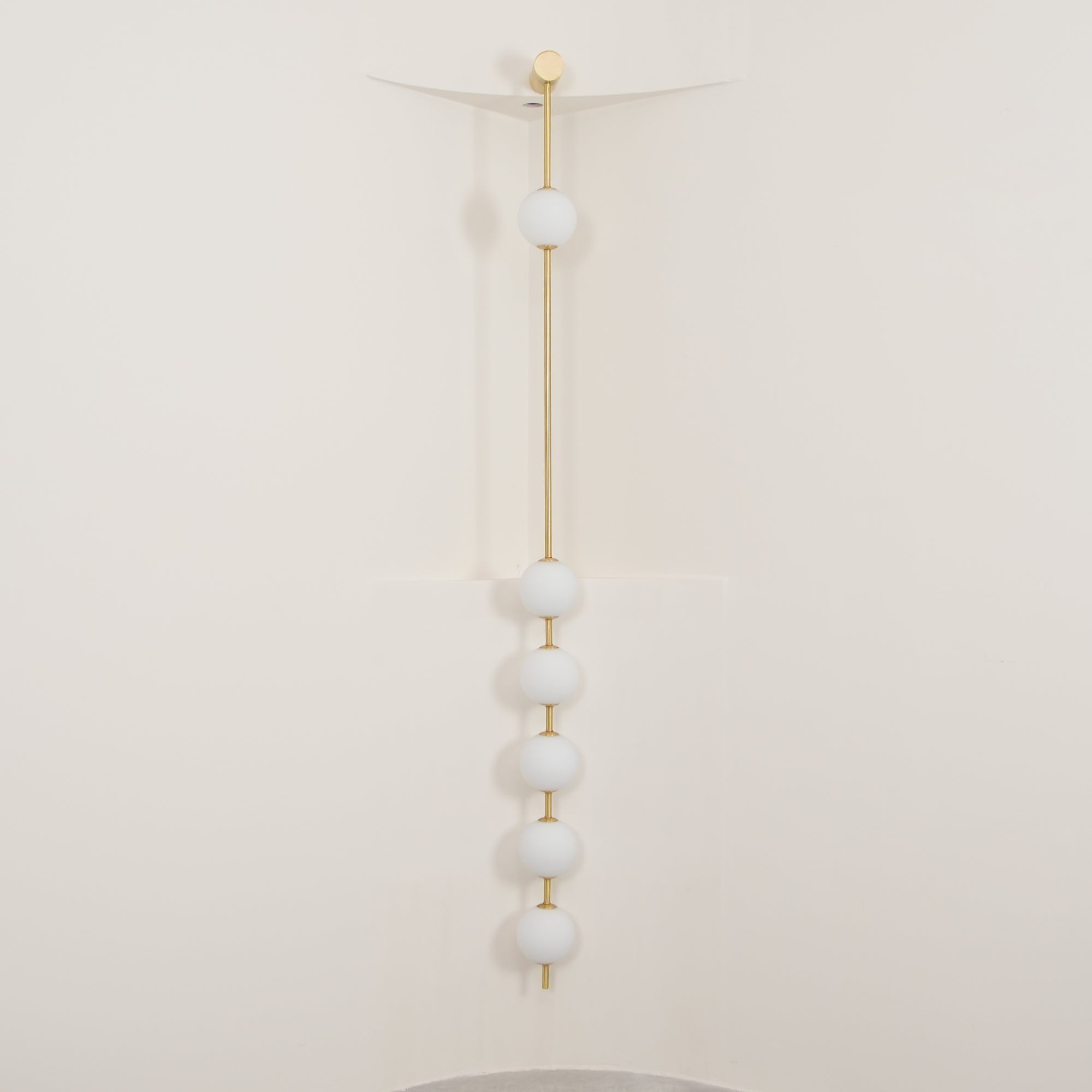 Lustra Wall Lamp Vertical Balls Brass - Letslighting