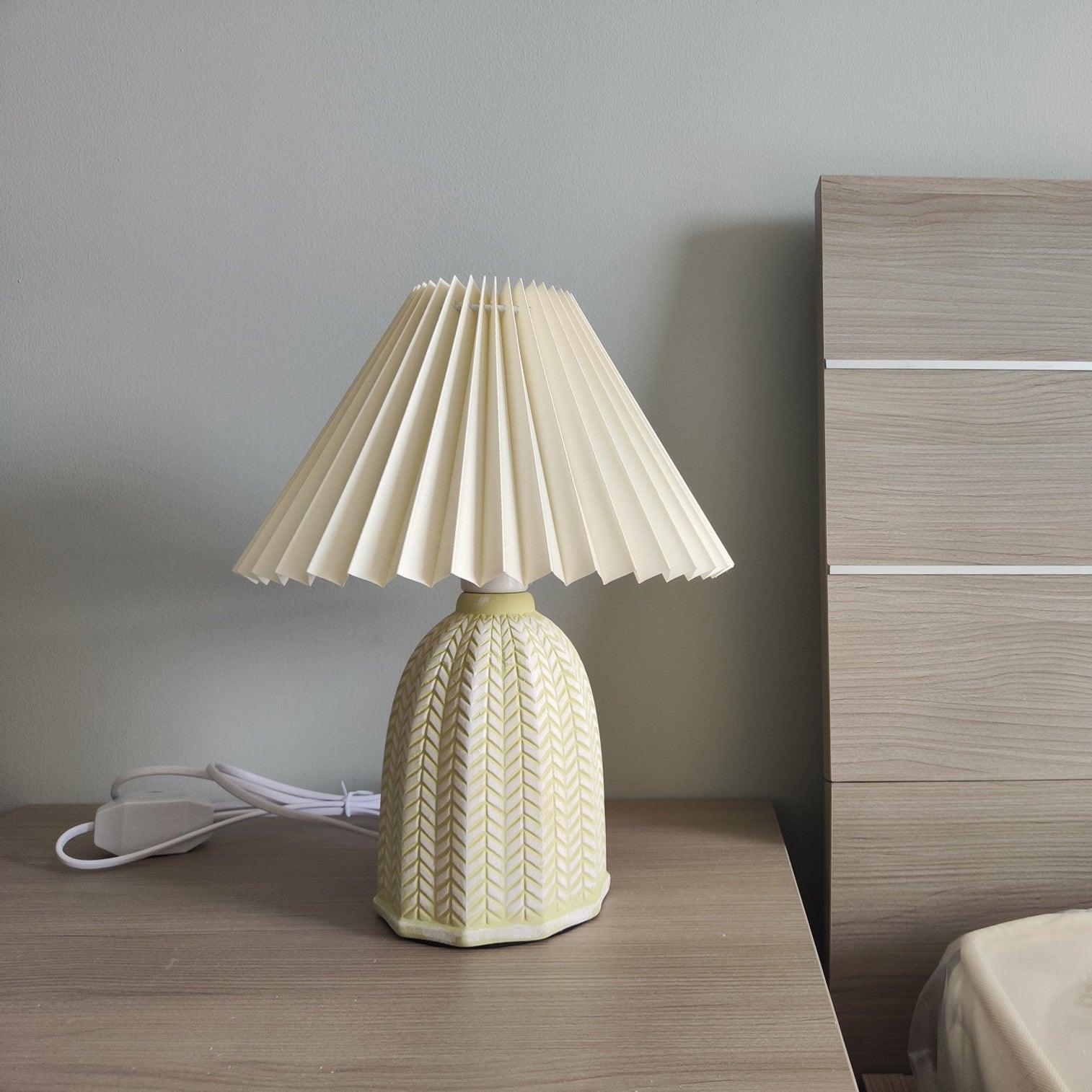 Zenove Fabric Vintage Table Lamp - Letslighting