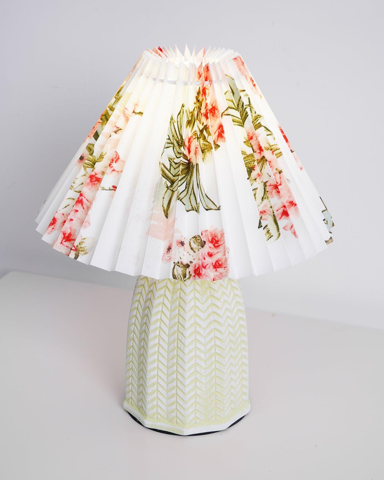 Zenove Fabric Vintage Table Lamp - Letslighting