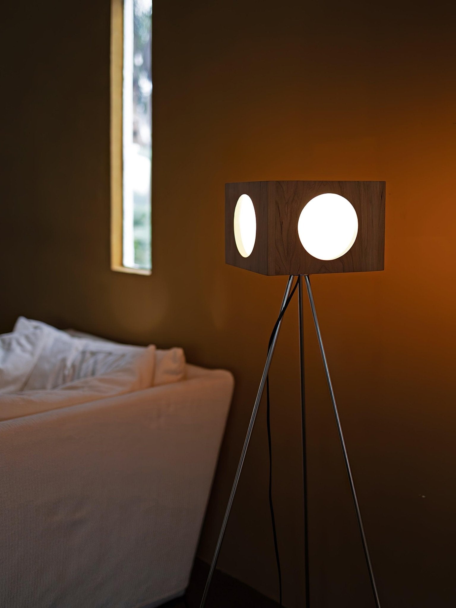 OrbitBox Vintage Camera Floor Lamp - Letslighting