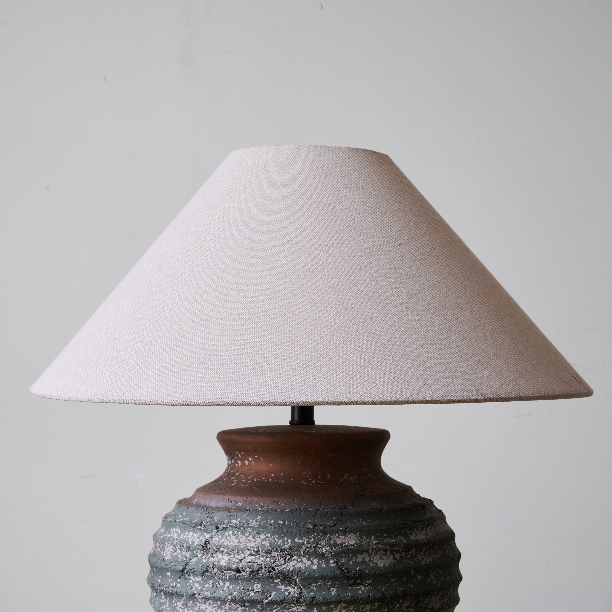 Vintis Fabric Traditional Table Lamp - Letslighting
