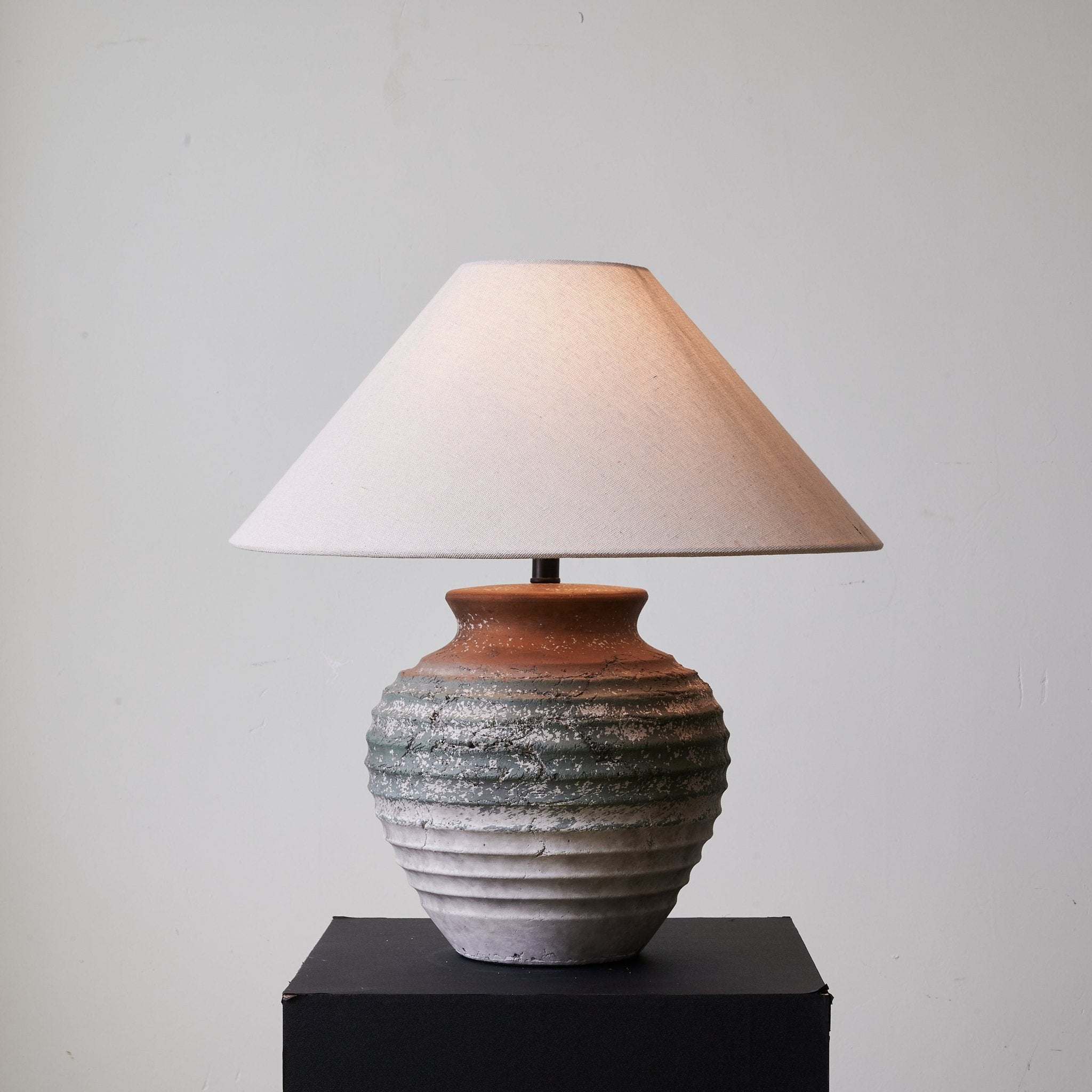 Vintis Fabric Traditional Table Lamp - Letslighting