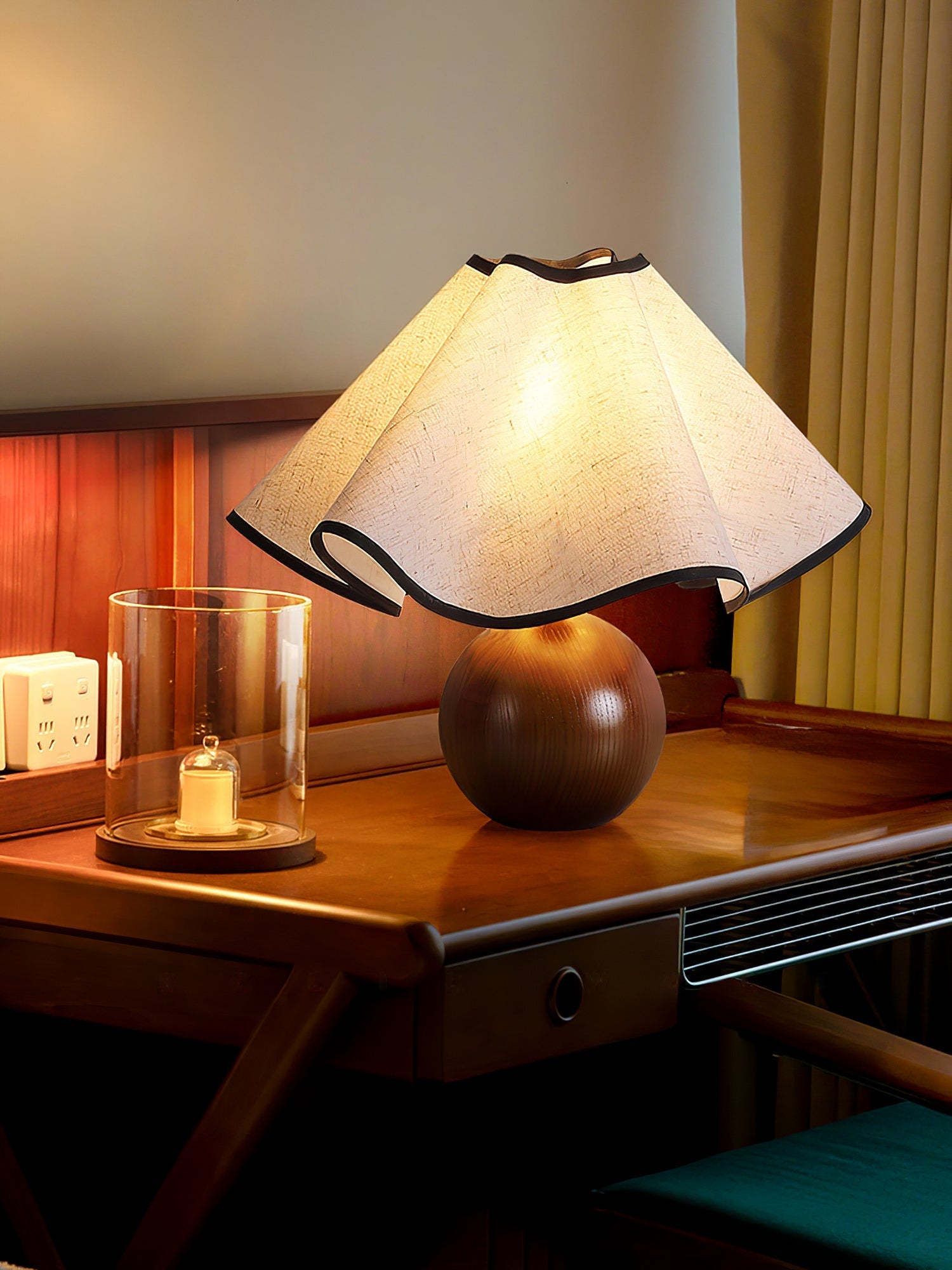 Wavecrest Table Lamp - Blowlighting