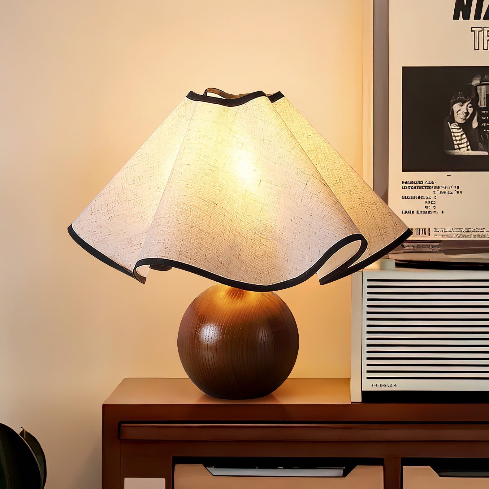 Wavecrest Table Lamp - Blowlighting