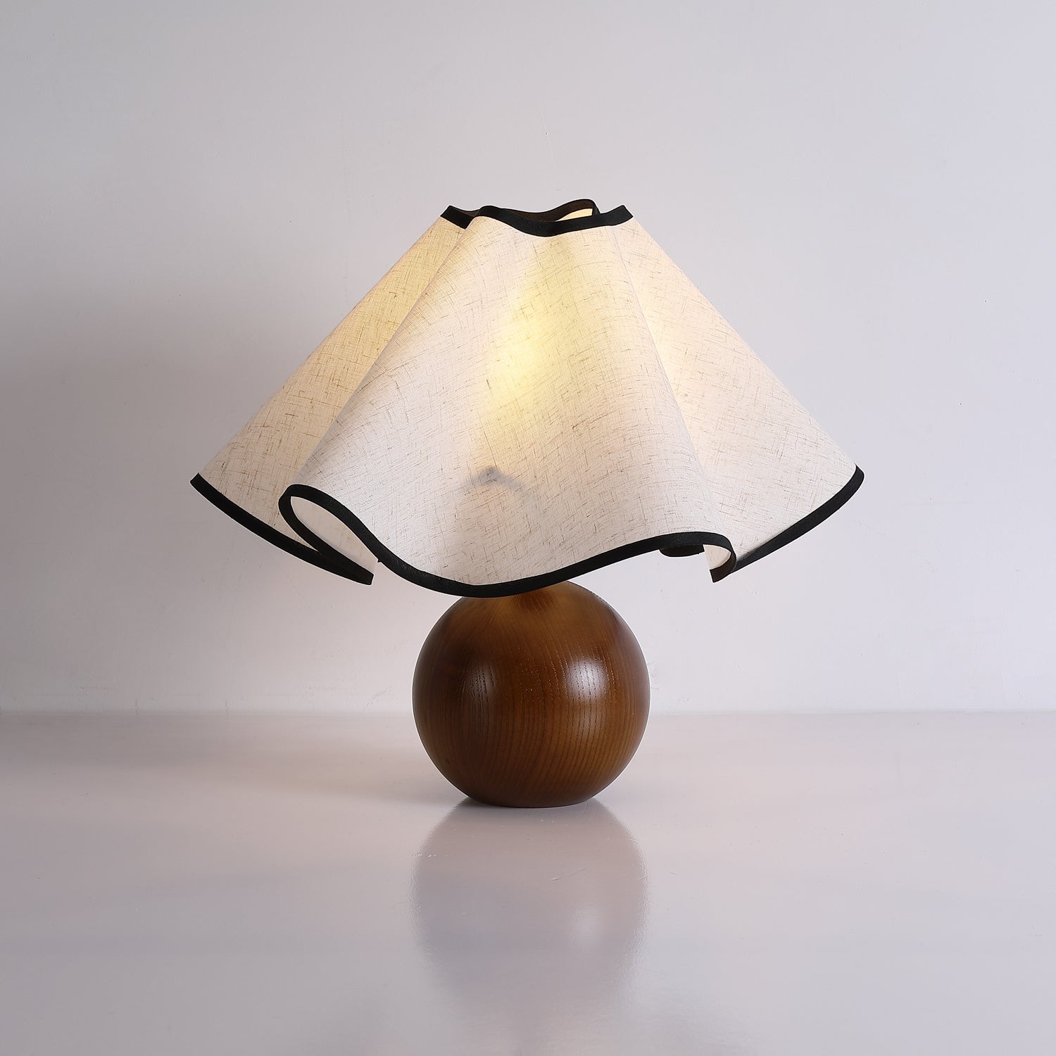 Wavecrest Table Lamp - Blowlighting
