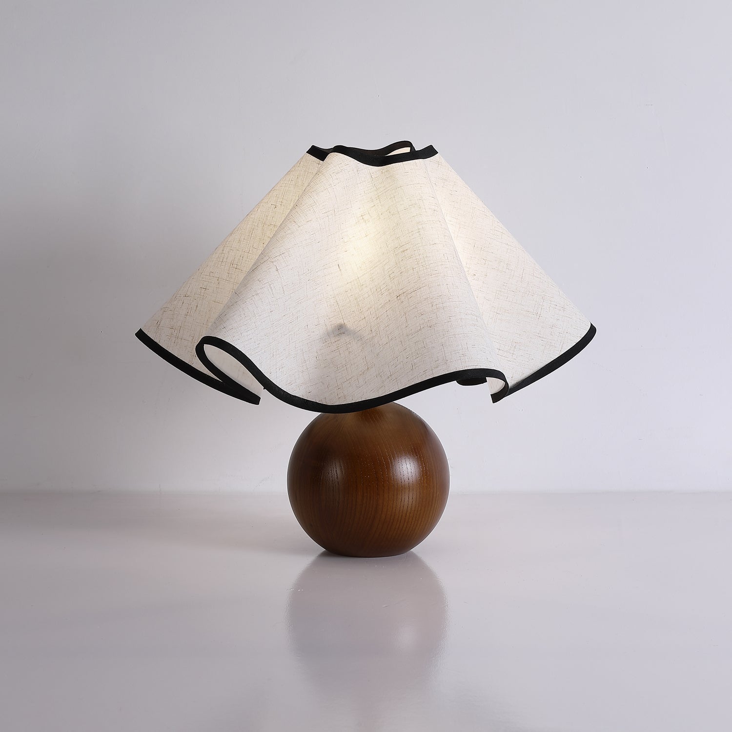 Wavecrest Table Lamp - Blowlighting
