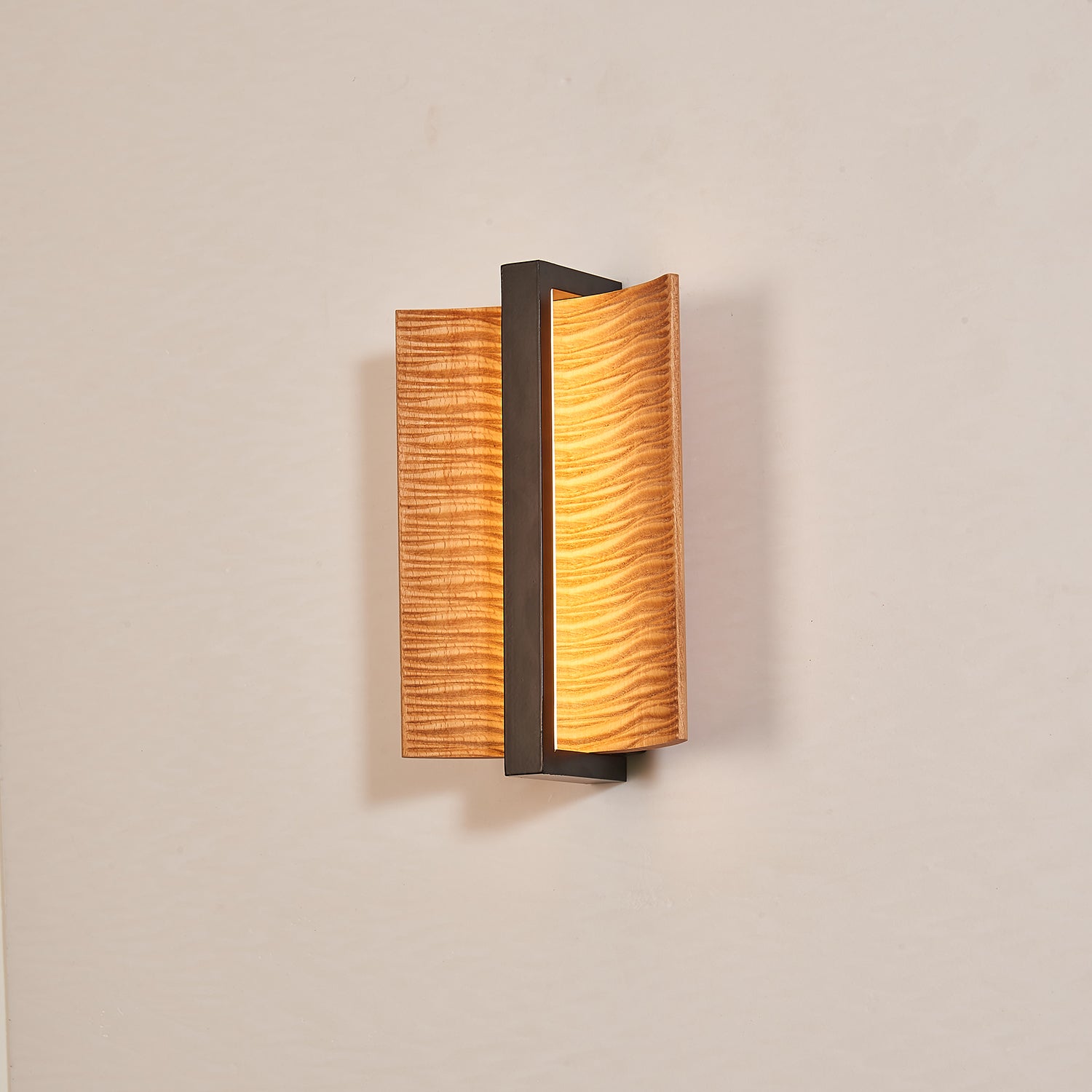 Vevinir Premium Nordic Art Wood Wall Light - Letslighting