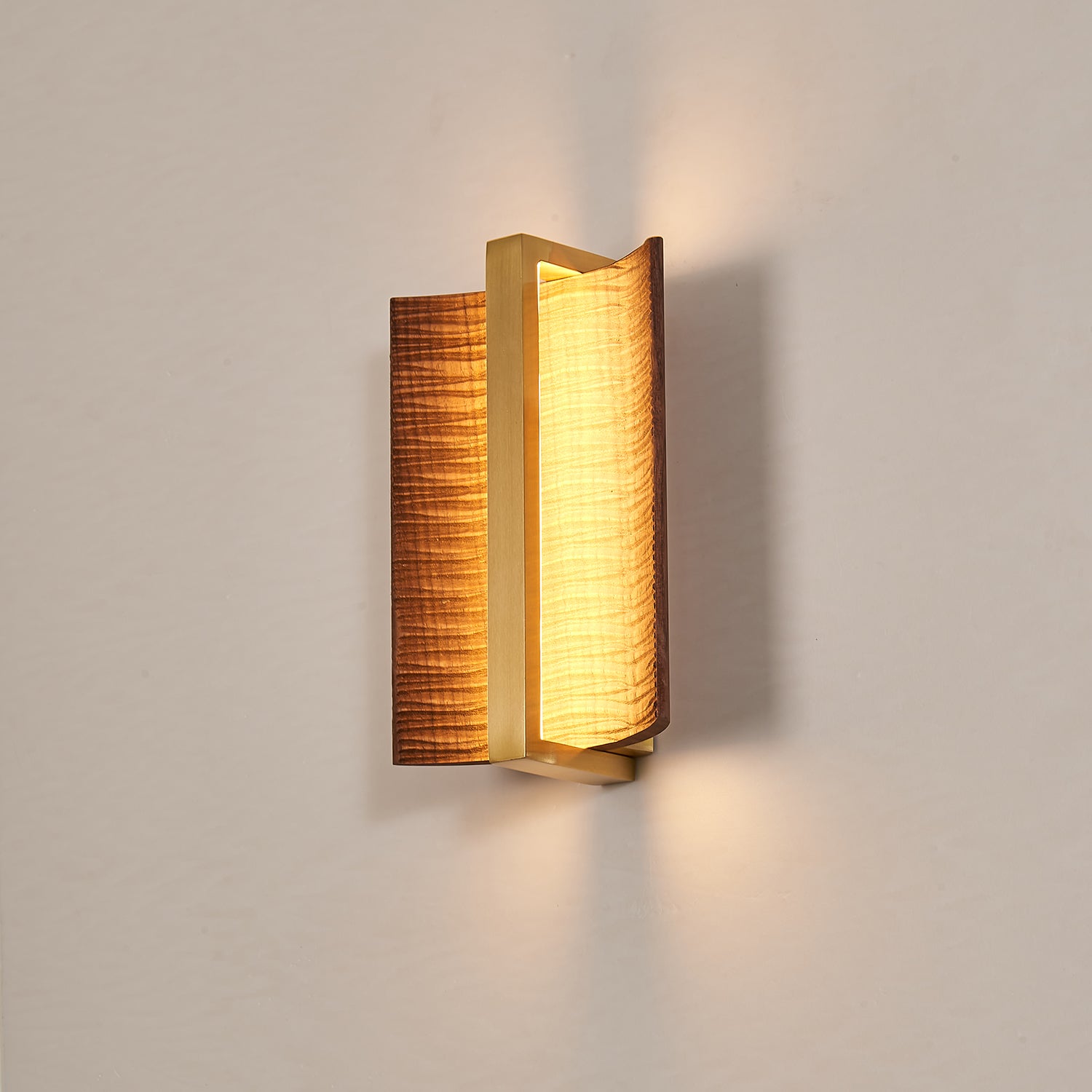 Vevinir Premium Nordic Art Wood Wall Light - Letslighting