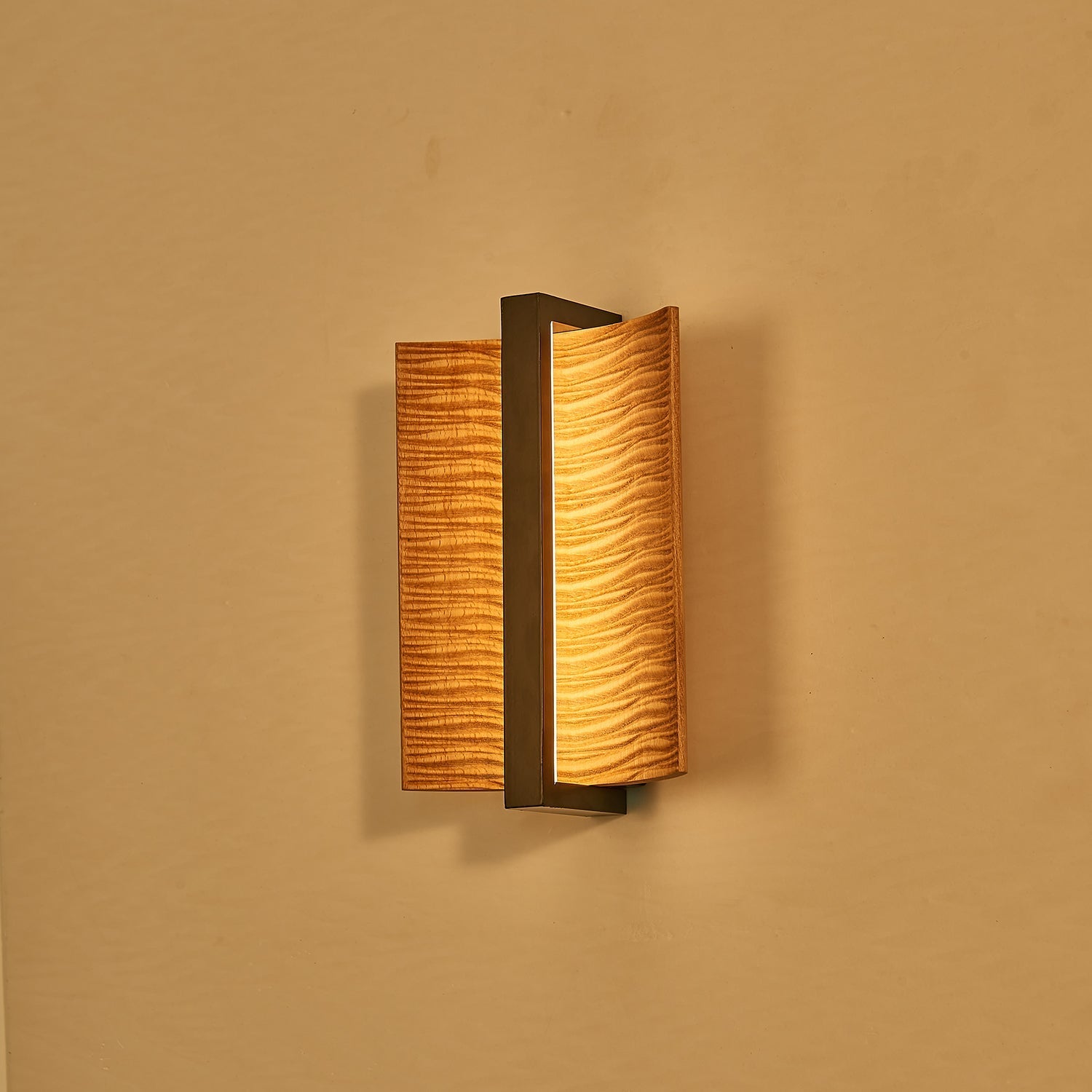 Vevinir Premium Nordic Art Wood Wall Light - Letslighting