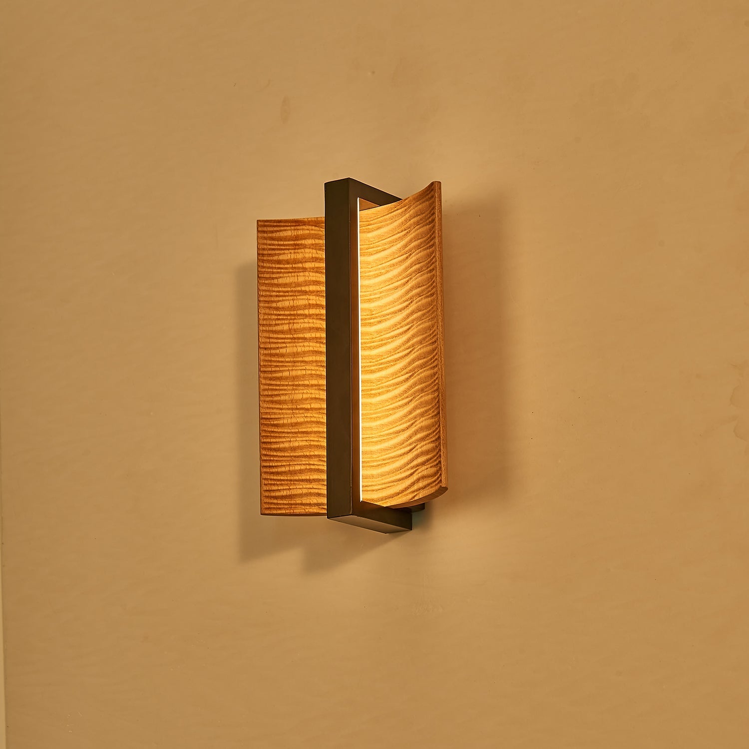 Vevinir Premium Nordic Art Wood Wall Light - Letslighting