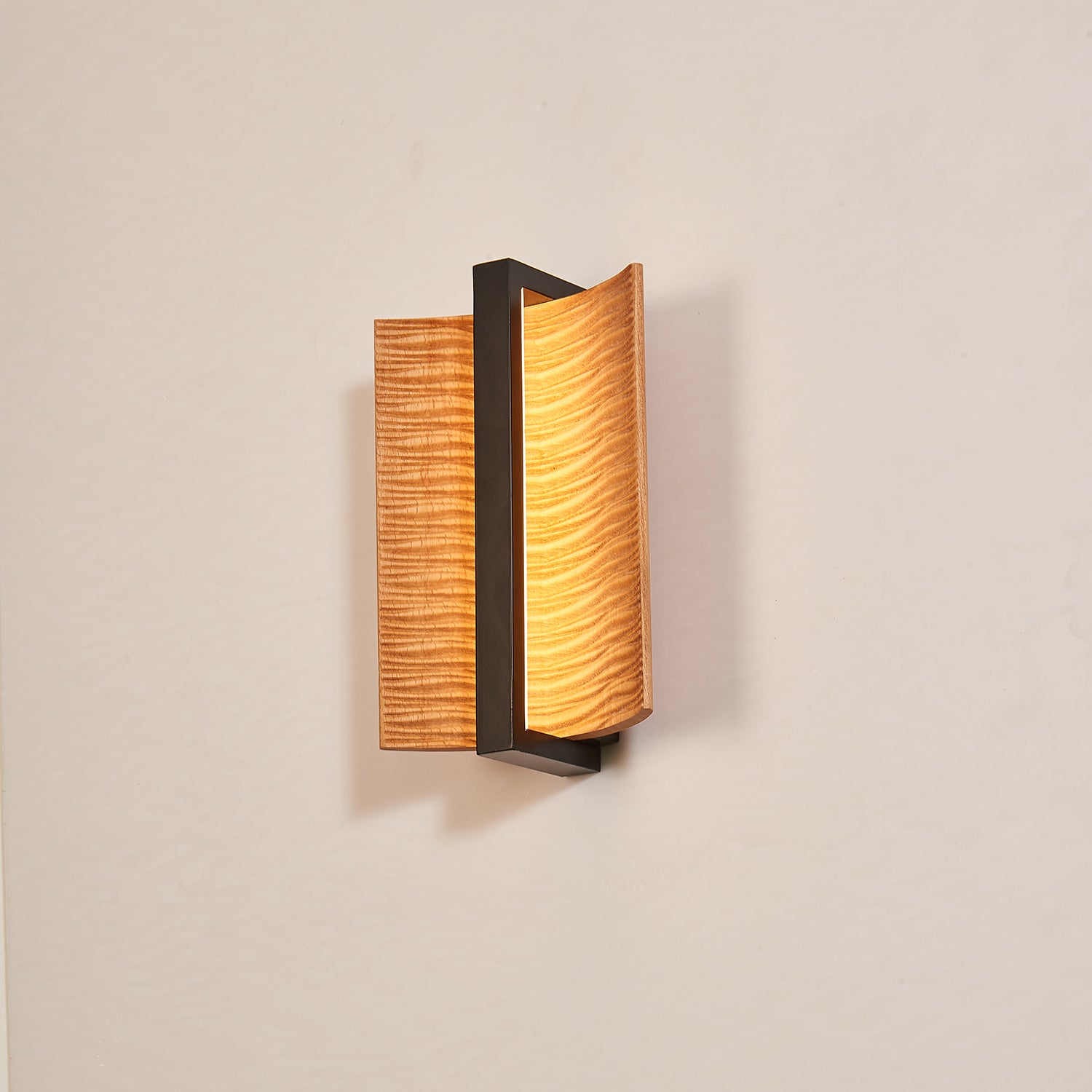 Vevinir Premium Nordic Art Wood Wall Light - Letslighting