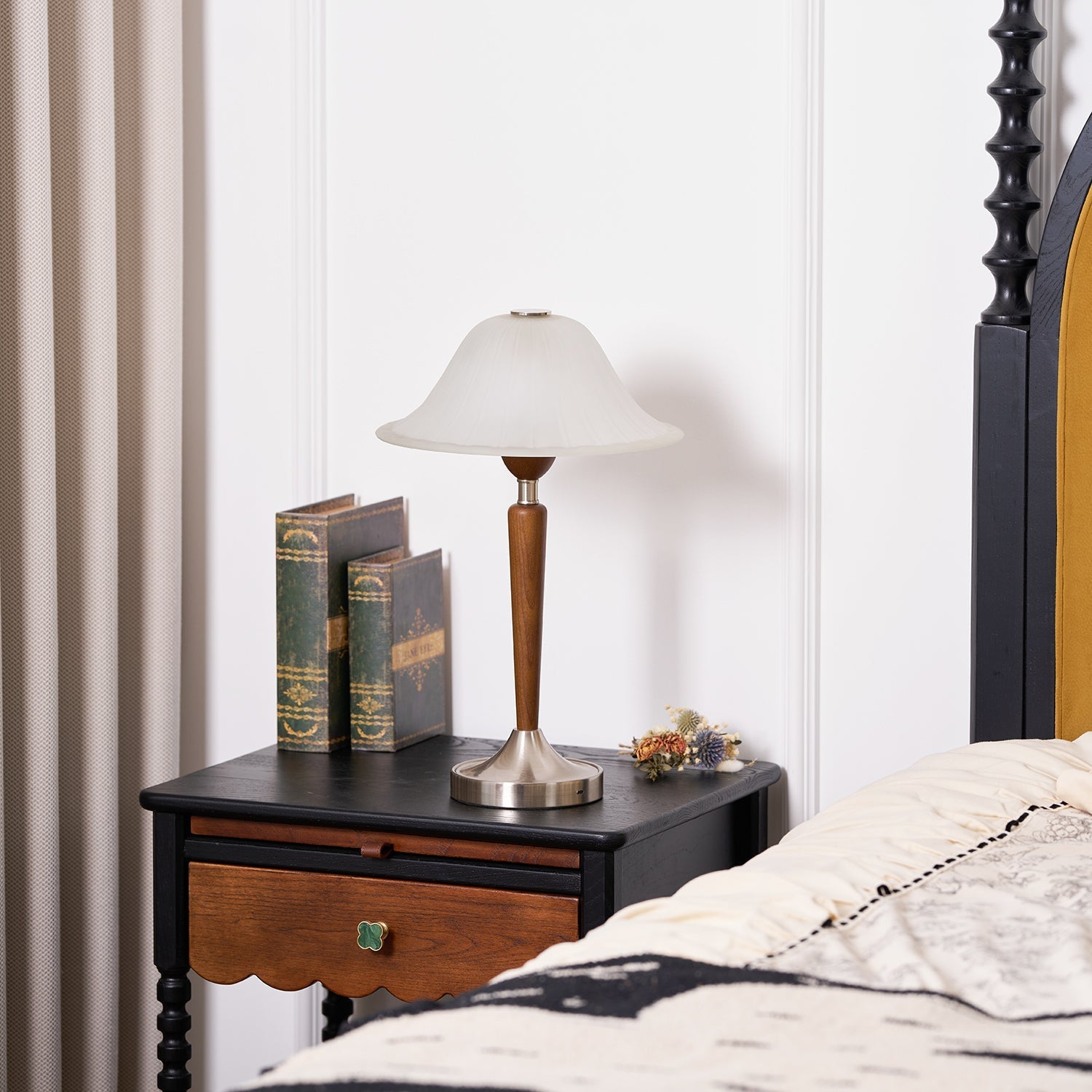 Natalie Vintage Wood Table Lamp - Letslighting