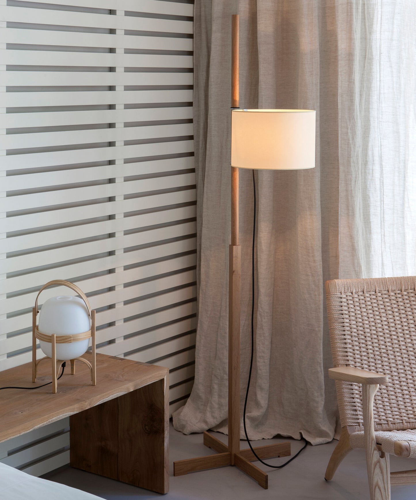 Torna Wood Fabric Floor Lamp - Letslighting