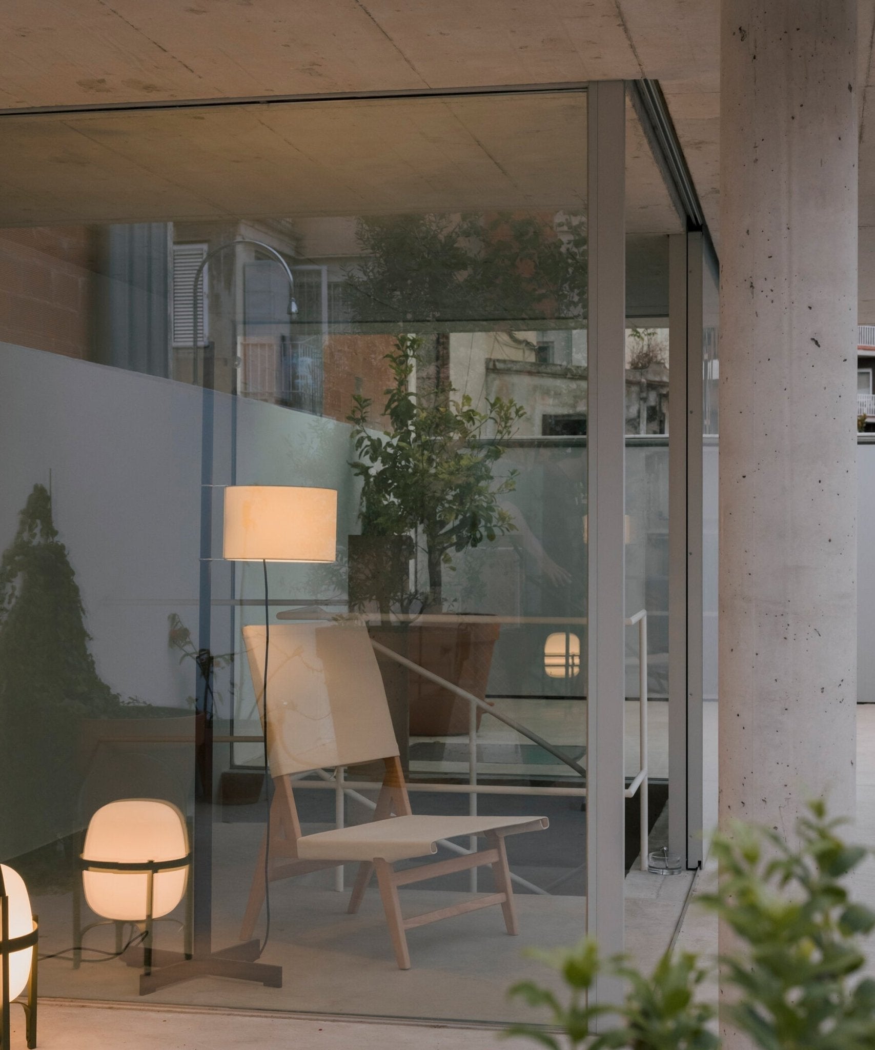 Torna Wood Fabric Floor Lamp - Letslighting