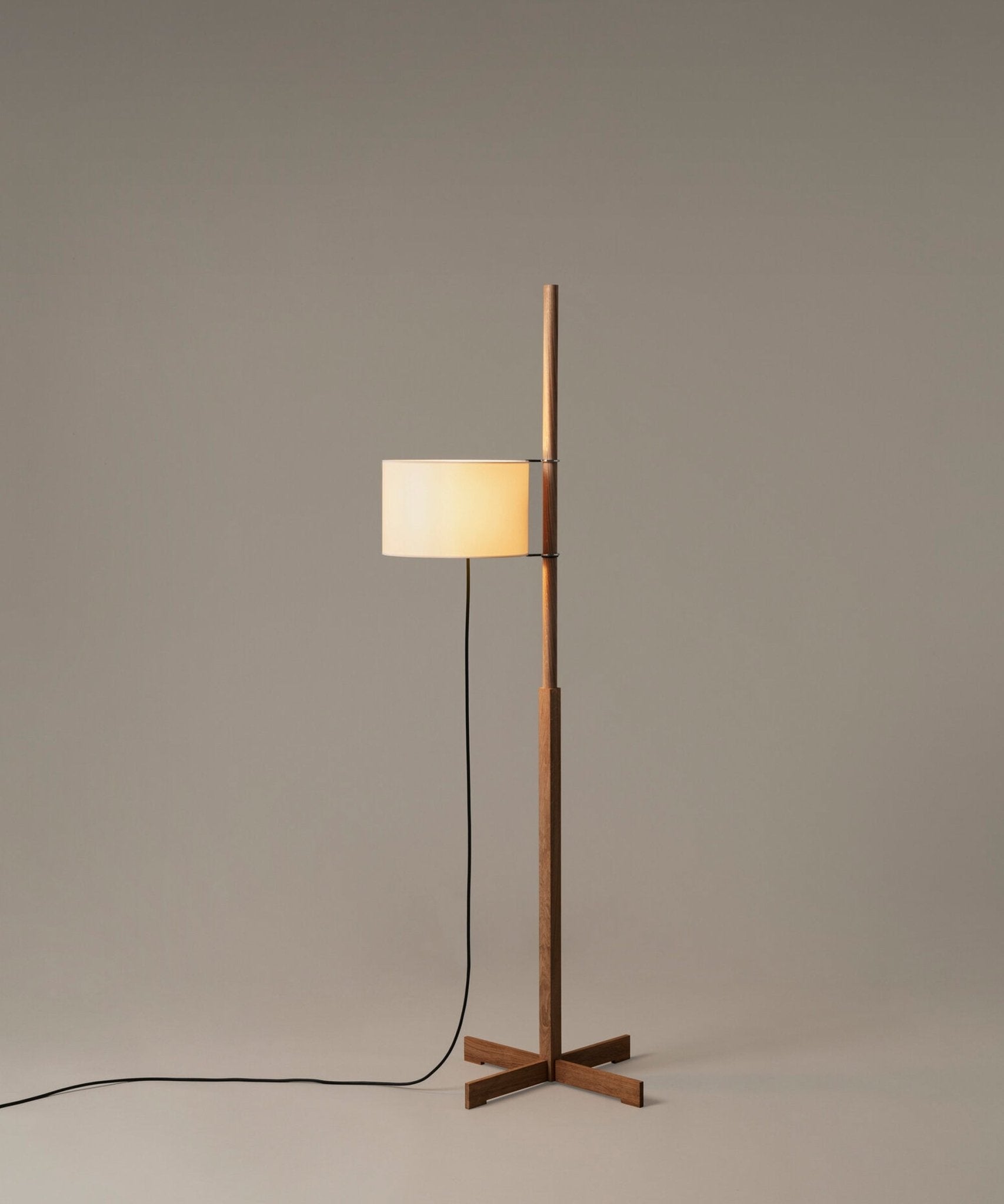 Torna Wood Fabric Floor Lamp - Letslighting
