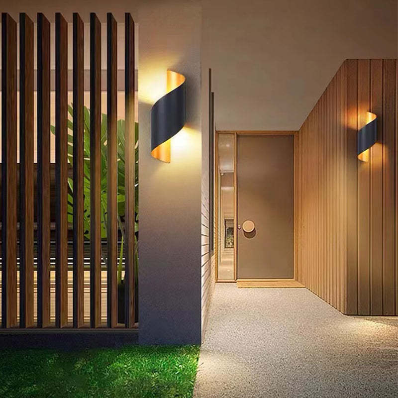 Ray Modern Conch Shape Metal Indoor Wall Lamp