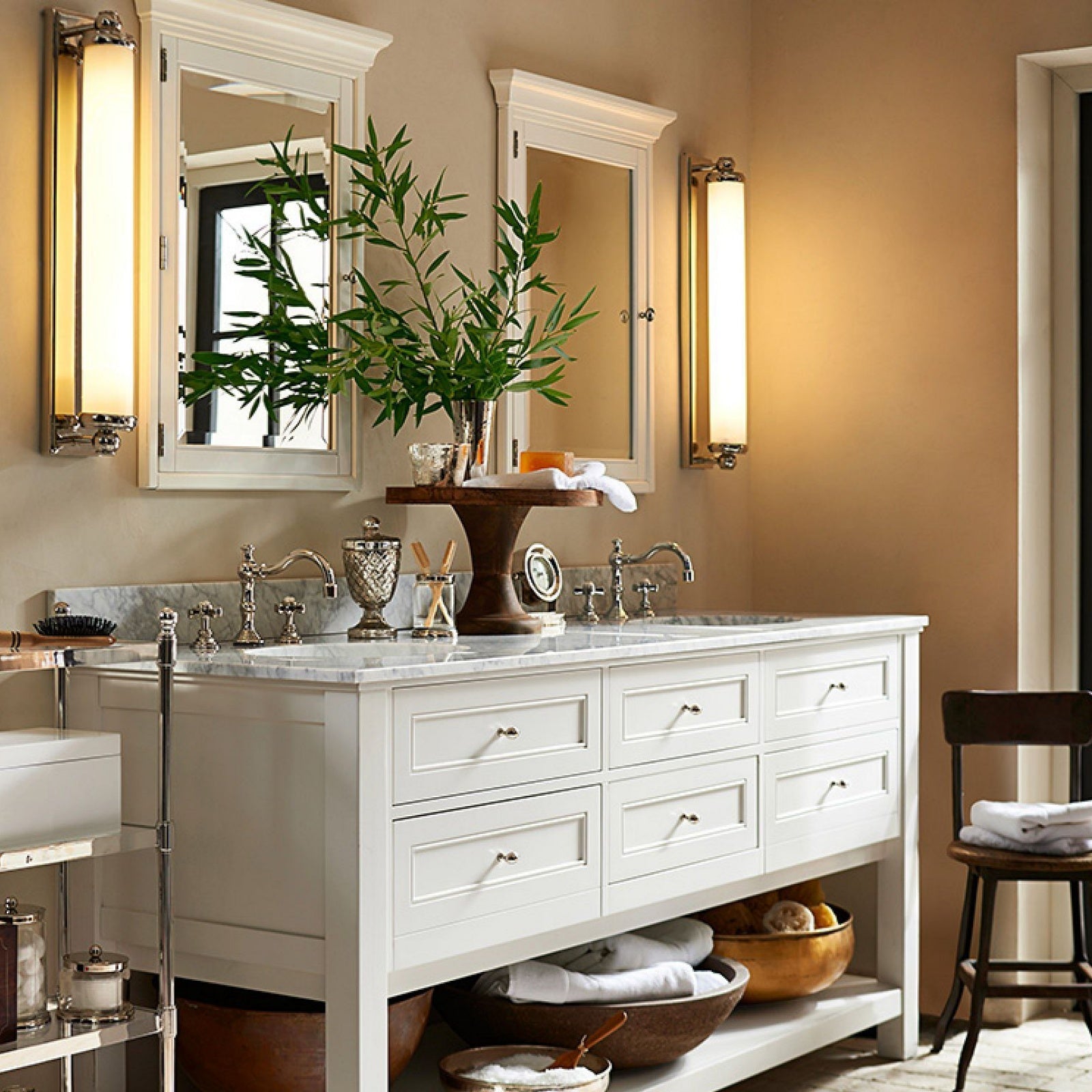 Elite Metal Wall Sconce Contemporary  Bedroom
