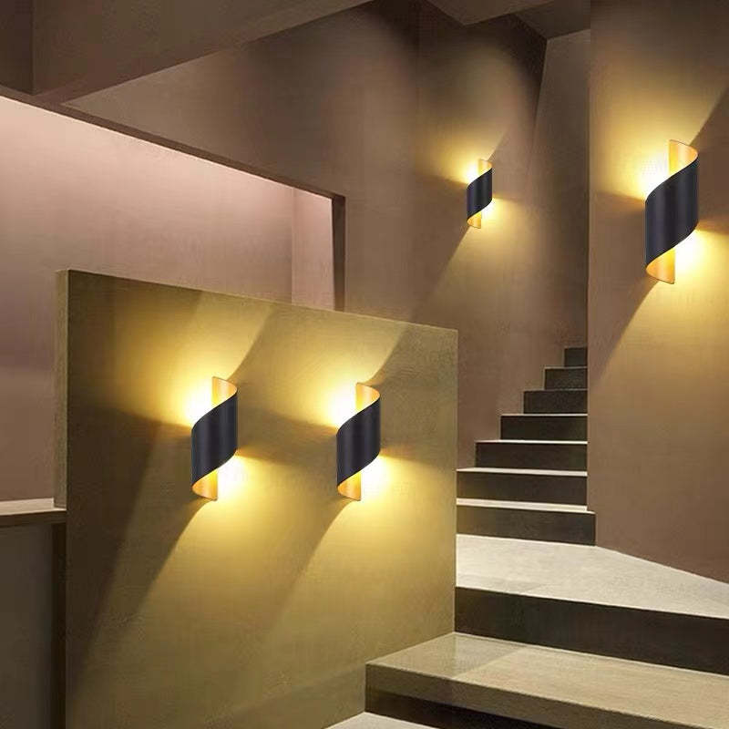 Ray Modern Conch Shape Metal Indoor Wall Lamp
