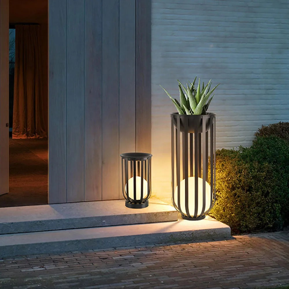 Ray Modern Globe Solar Rechargeable Outdoor Floor Lamp
