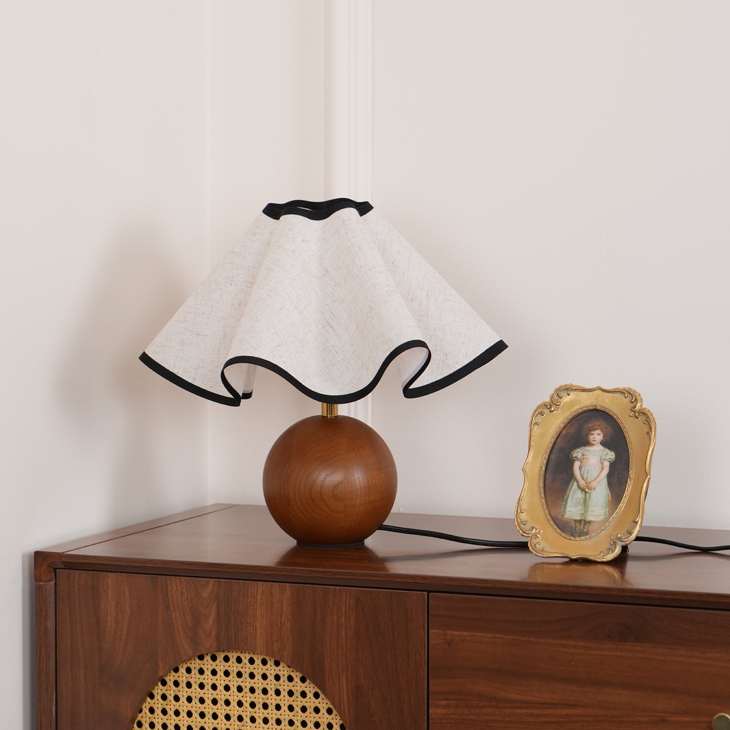 Wavecrest Table Lamp - Blowlighting